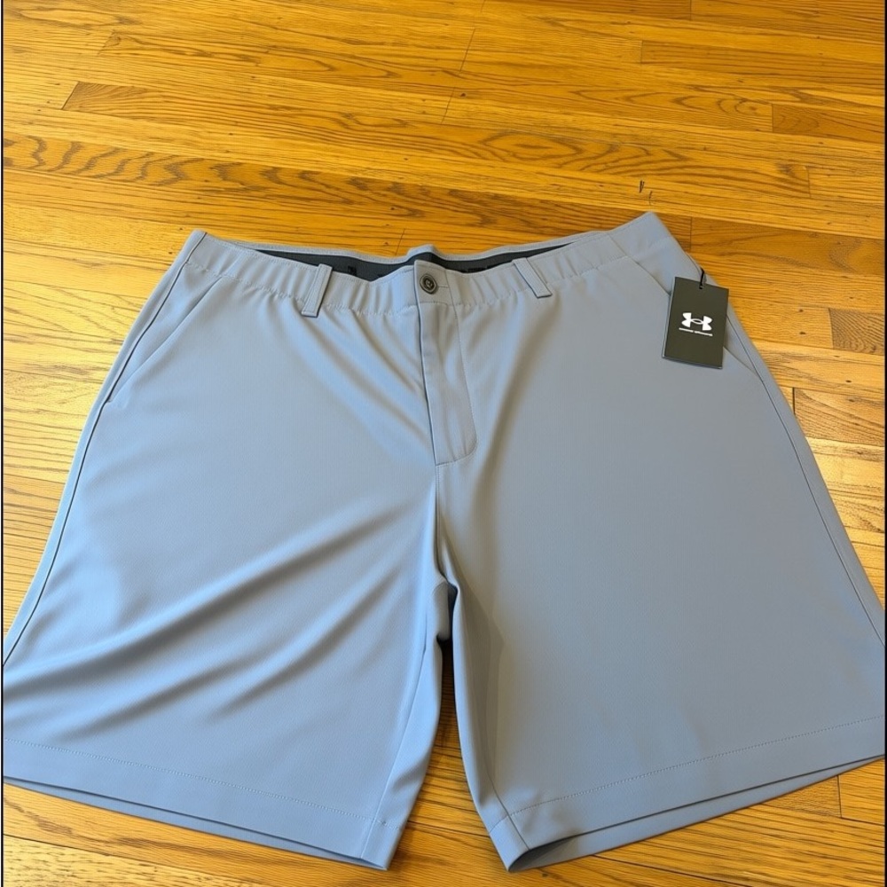 Under Armour Men's Light  Gray Performance Shorts